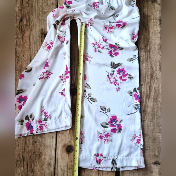 Dynamite Floral Wide Leg Palazzo Pantsuit - Picture 12 of 12